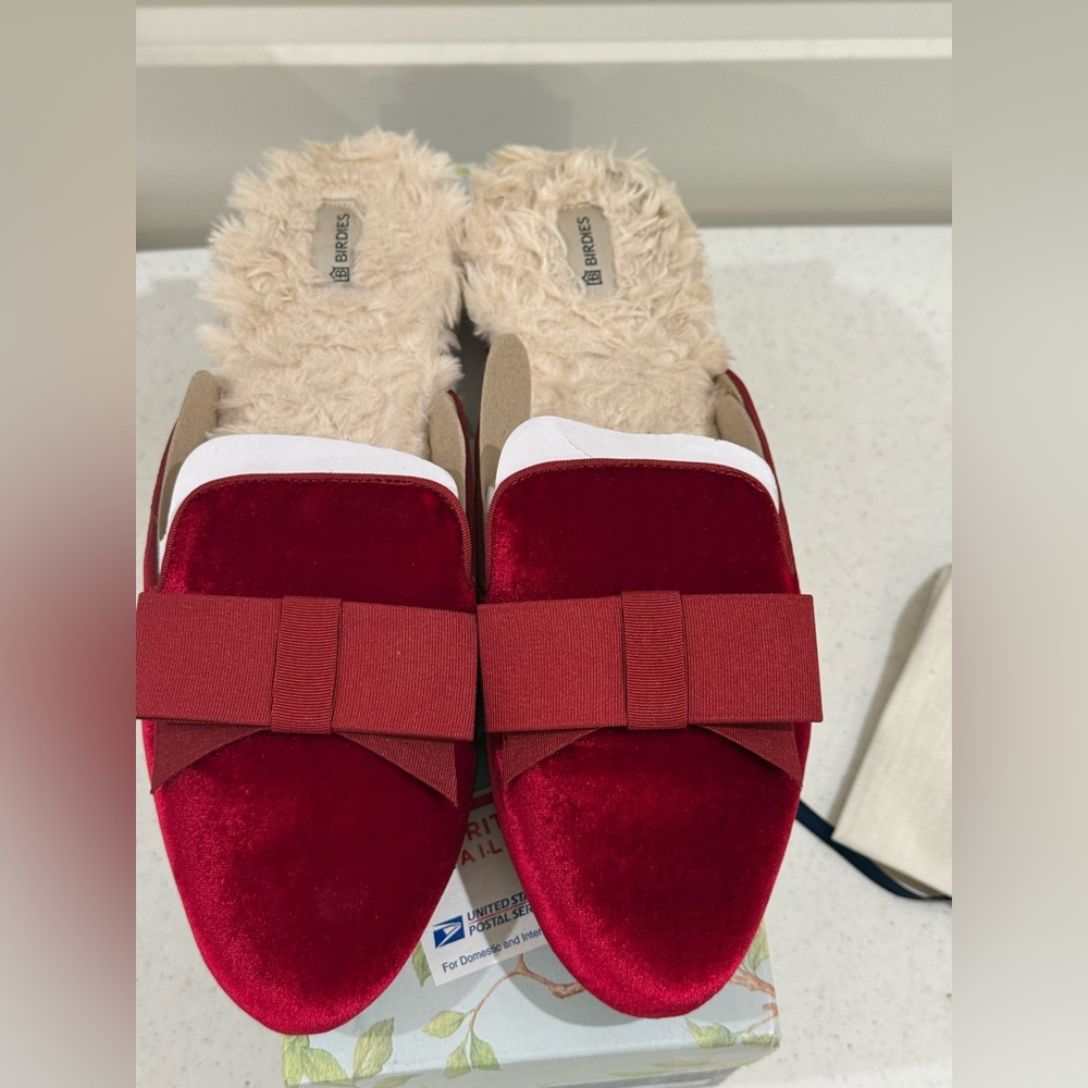 Birdies Women's Red Velvet “ The Phoebe “ Slippers ~ Worn 2X ~ Like New - Picture 5 of 11